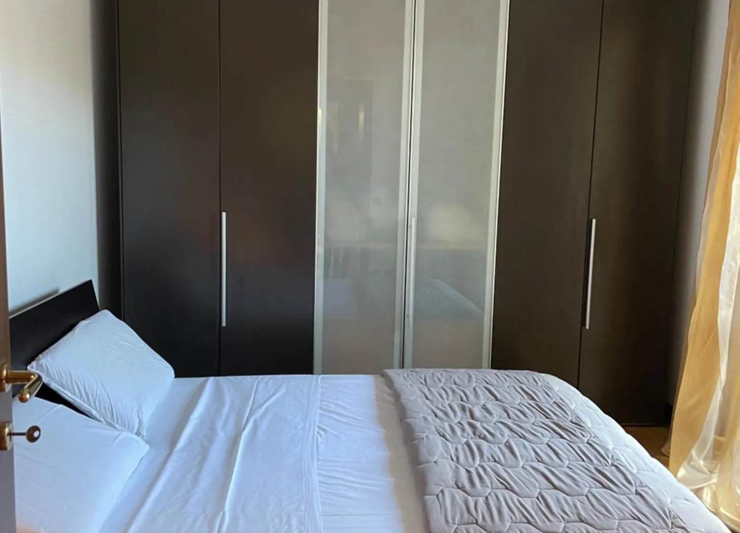 נגראר The Apartment